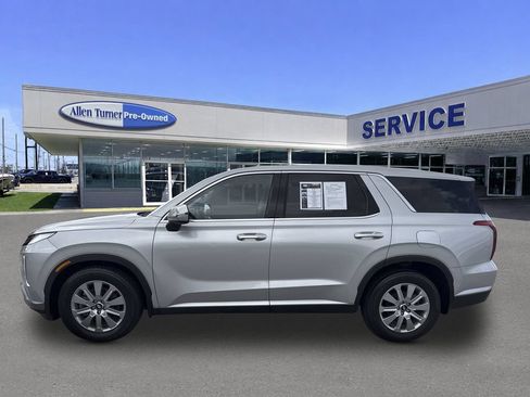 Certified 2023 Hyundai Palisade SE w/ Cargo Package AWD/4WD image 5