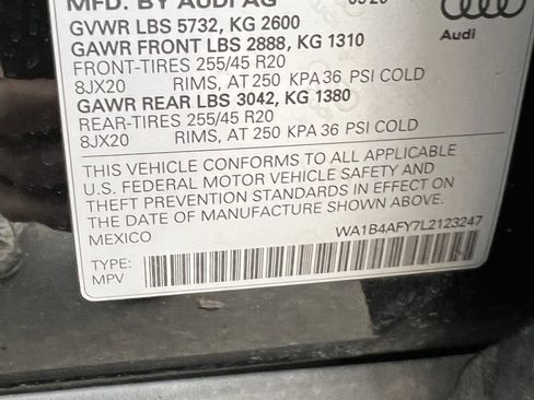 Used 2020 Audi SQ5 Premium Plus w/ Premium Plus Package image 37