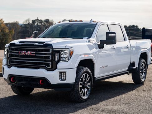 Used 2022 GMC Sierra 2500 AT4 w/ AT4 Preferred Package image 3