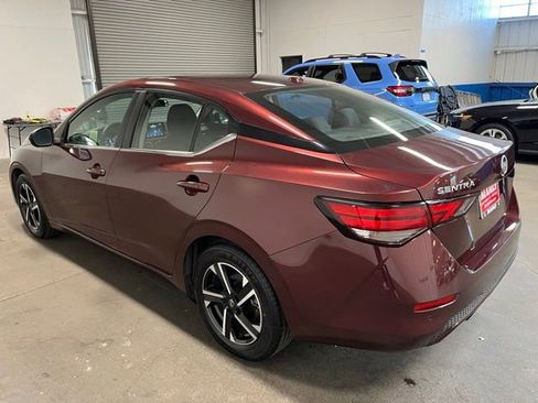 Used 2024 Nissan Sentra SV FWD image 5