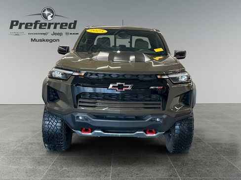 Used 2023 Chevrolet Colorado ZR2 w/ ZR2 Convenience Package III image 11