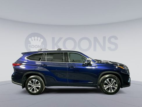 Used 2022 Toyota Highlander XLE image 8