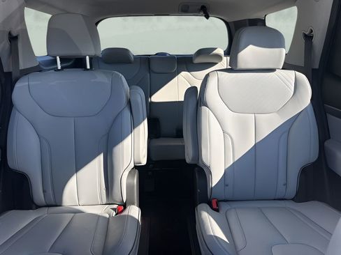 Used 2025 Hyundai Palisade SEL image 11