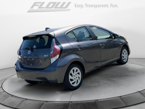 Used 2015 Toyota Prius C Two FWD image 9
