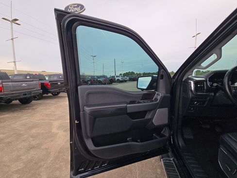 Used 2022 Ford F150 Lariat w/ Equipment Group 502A High AWD/4WD image 12