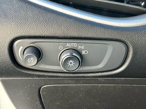 Used 2023 Chevrolet Malibu LT image 24