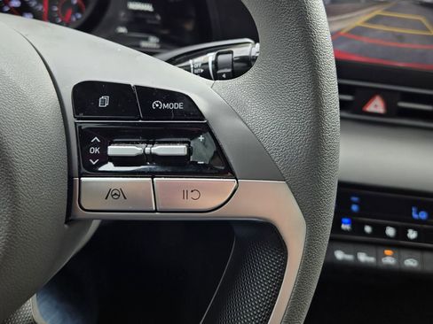 Used 2023 Hyundai Elantra SEL image 19