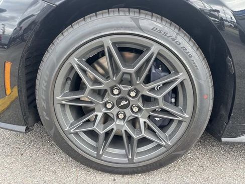 New 2026 Ford Mustang GT w/ GT Performance Package RWD image 9