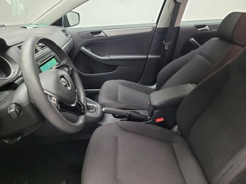 Used 2015 Volkswagen Jetta SE FWD image 17