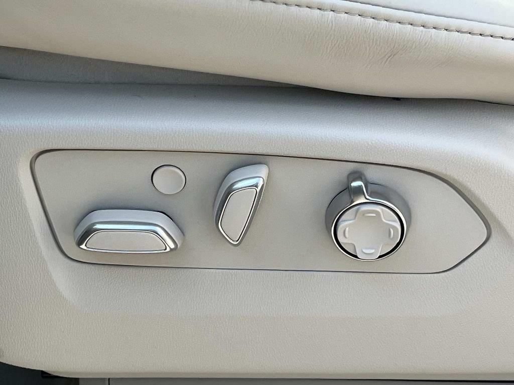 Certified 2026 Cadillac Escalade Platinum Sport AWD/4WD image 28