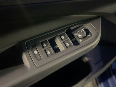New 2026 Volkswagen GTI SE FWD image 21