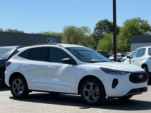 Certified 2023 Ford Escape ST-Line w/ Tech Pack #1 AWD/4WD image 35