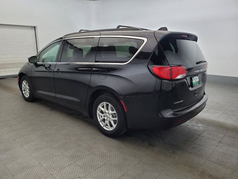 Used 2021 Chrysler Voyager Lxi FWD image 3