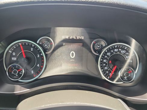 Used 2024 RAM 3500 Big Horn AWD/4WD image 12