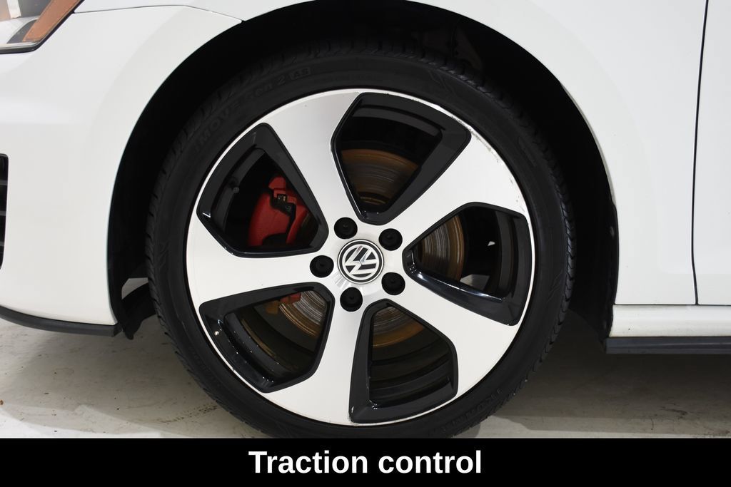 Used 2015 Volkswagen GTI SE FWD image 9