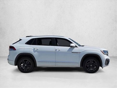 Used 2020 Volkswagen Atlas Cross Sport SE w/ Panoramic Sunroof Package AWD/4WD image 4