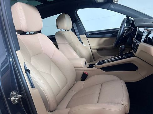 Certified 2023 Porsche Macan Turbo AWD/4WD image 19