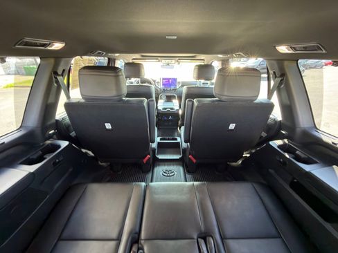 Used 2025 Toyota Sequoia Platinum image 37