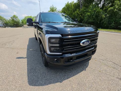 Used 2026 Ford F250 Platinum AWD/4WD image 5
