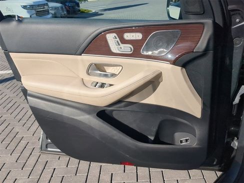 Used 2021 Mercedes-Benz GLE 450 4MATIC image 32