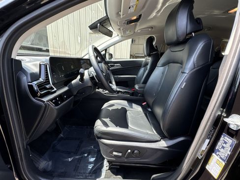 Used 2023 Kia Sportage EX AWD/4WD image 13