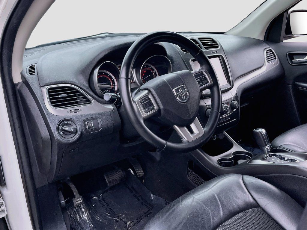 Used 2020 Dodge Journey Crossroad FWD image 9