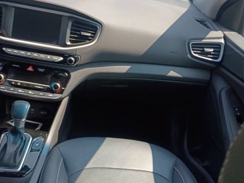 Used 2019 Hyundai Ioniq Limited FWD image 10