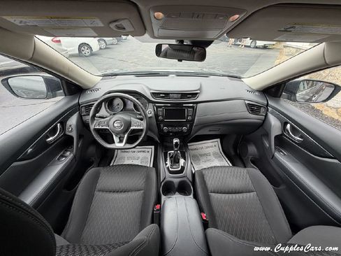Used 2019 Nissan Rogue SV AWD/4WD image 21