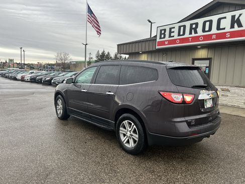 Used 2015 Chevrolet Traverse LT image 3