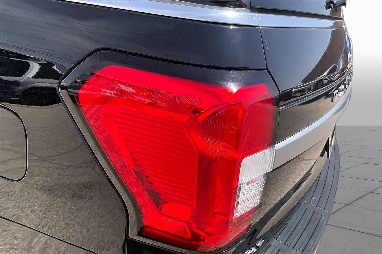 Used 2024 Ford Expedition Max XLT AWD/4WD image 28