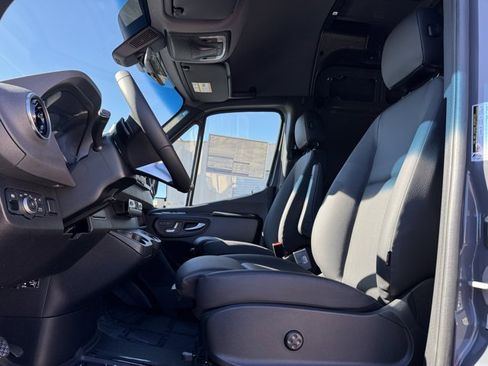 New 2026 Mercedes-Benz Sprinter 2500 image 2