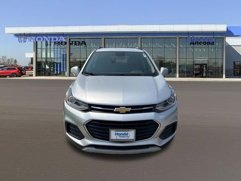Used 2019 Chevrolet Trax LT w/ LT Convenience Package AWD/4WD image 7