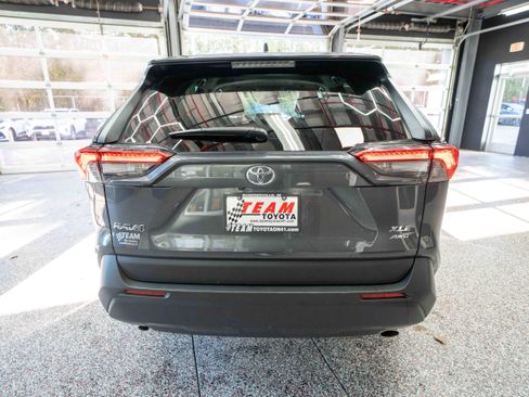 Used 2025 Toyota RAV4 XLE image 3