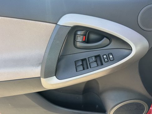 Used 2008 Toyota RAV4 Sport image 9