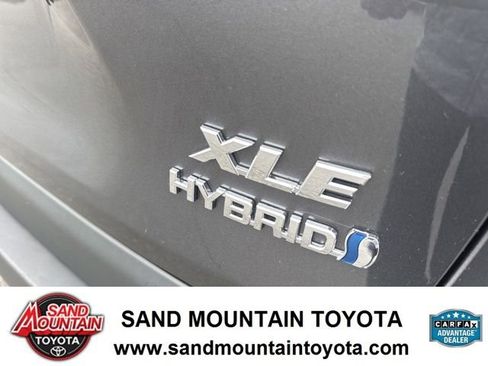 Used 2023 Toyota RAV4 XLE image 9