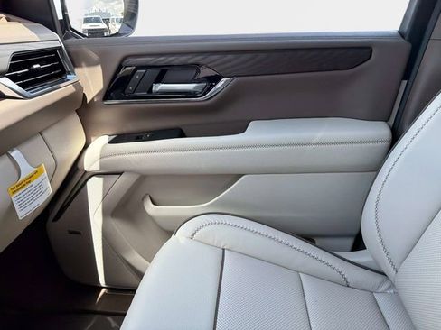 New 2026 GMC Yukon Denali image 22