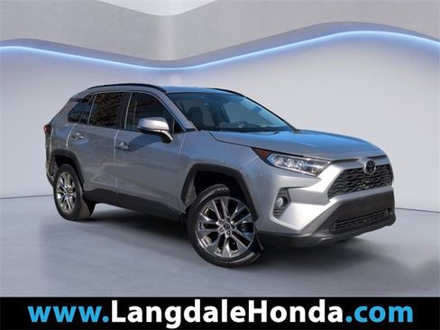 Used 2021 Toyota RAV4 XLE Premium image 1