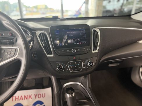 Used 2019 Chevrolet Malibu LT FWD image 41