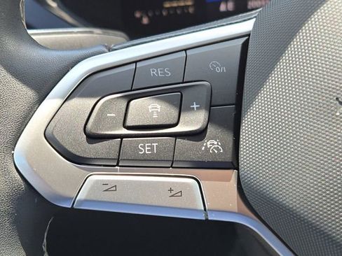 Certified 2022 Volkswagen Taos SE w/ IQ.Drive SE Package FWD image 25