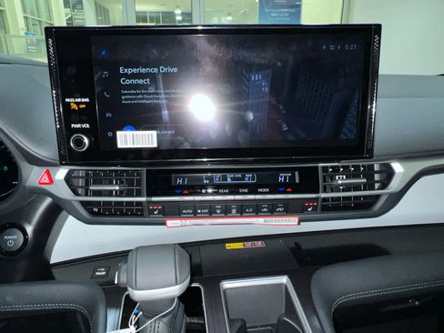 New 2026 Toyota Sienna XLE image 26