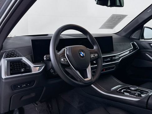Used 2024 BMW X5 xDrive40i w/ Premium Package image 9