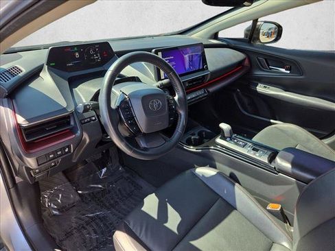 Used 2024 Toyota Prius Prime FWD image 10