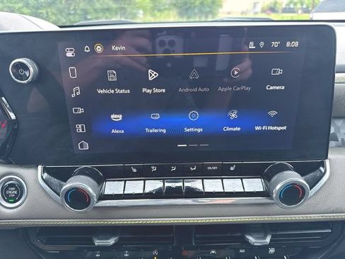 Used 2024 Chevrolet Colorado ZR2 w/ Technology Package AWD/4WD image 13