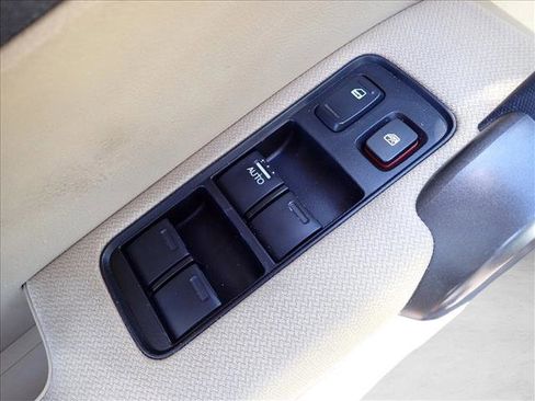 Used 2011 Honda CR-V SE image 12