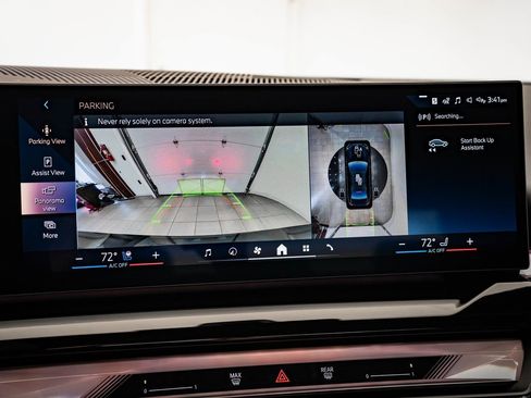 New 2026 BMW 550e xDrive image 35