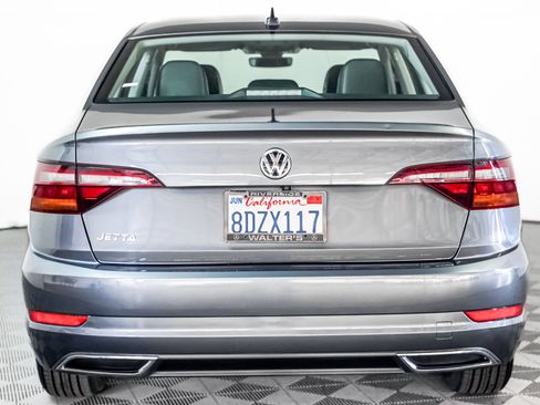 Used 2019 Volkswagen Jetta SEL Premium image 10