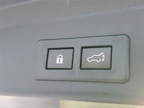 Certified 2023 Subaru Ascent Touring image 9