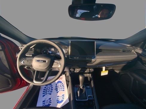 New 2026 Jeep Compass Latitude image 19