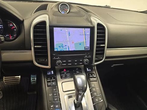 Used 2018 Porsche Cayenne GTS AWD/4WD image 11