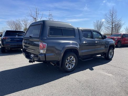 Used 2019 Toyota Tacoma Limited image 7